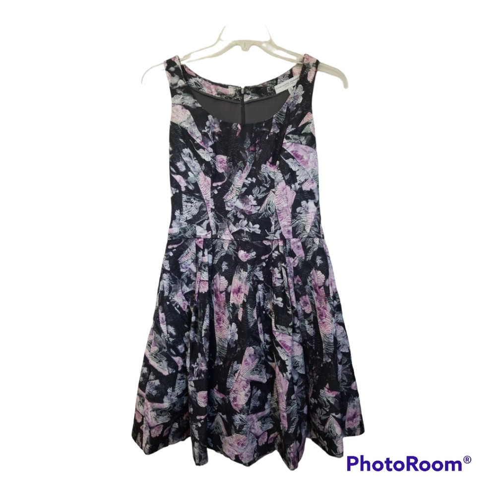 Carolina Herrera Size 6 Sleeveless Fit & Flare Floral Pleated Luxury Mini Dress